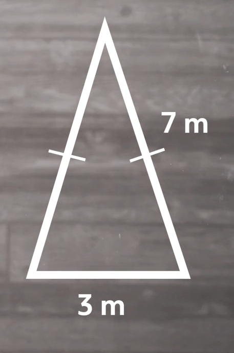 Isosceles triangle with two sides of 7 m and one side 3 m